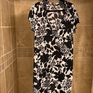 BCBGMaxazria NWOT black and gray deep V neck dress